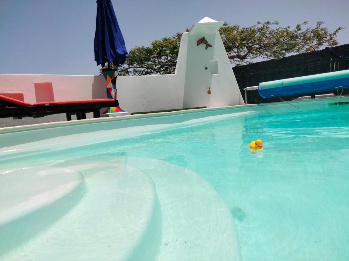 Aptos Con Piscina El Flamboyan 1 Teseguite Bagian luar foto
